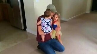 Что папы знают о детском счастье - смотреть видео (1:48)