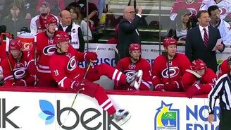 Он у меня клюшку украл! - смотреть видео (0:22)