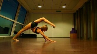 Гибкость и владение телом - смотреть видео (3:29)