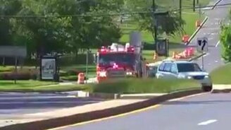 Манёвр пожарки, как из кино - смотреть видео (0:35)