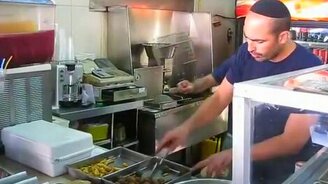 Повар-жонглёр - смотреть видео (0:54)