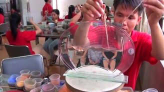 Фотографии из песка - смотреть видео (1:59)