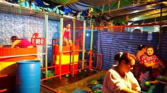 Своеобразный тайский тир - смотреть видео (1:49)