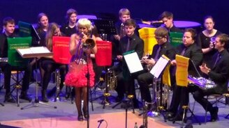 Женщина с многобразным талантом - смотреть видео (3:50)