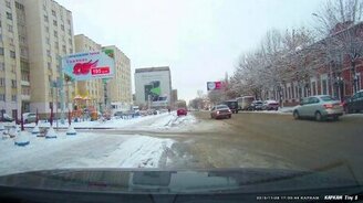 Лихач едет задом - смотреть видео (0:23)