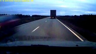 Как засранцы обгоняют - смотреть видео (0:30)