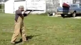 Каково стрелять из мушкета - смотреть видео (0:21)