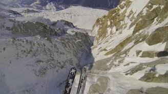 Экстремалы на лыжах с парашютом - смотреть видео (1:10)