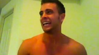 А с виду вроде парень - смотреть видео (4:33)