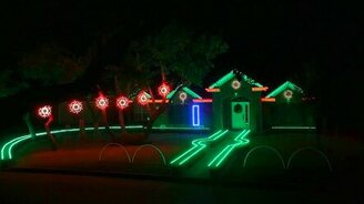 Музыкально-световое шоу на доме - смотреть видео (11:05)