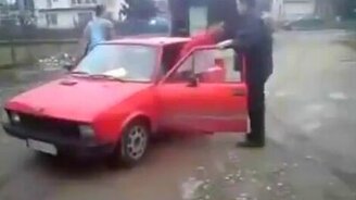 Полна коробчонка людей - смотреть видео (1:44)