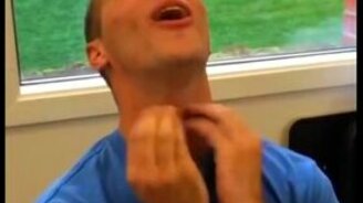 Забавное исполнение классики - смотреть видео (0:14)