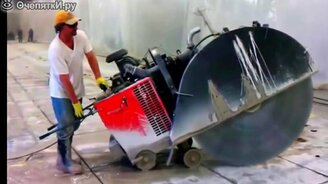 Гигантские циркулярные пилы - смотреть видео (2:58)