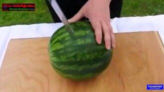 Арбузный коктейль за две минуты - смотреть видео (0:45)