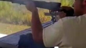 Выстрел возле коробки с порохом - смотреть видео (0:11)