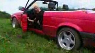 Женщины буксуют - смотреть видео (0:22)