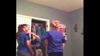 Вверху-то потолок! - смотреть видео (0:26)