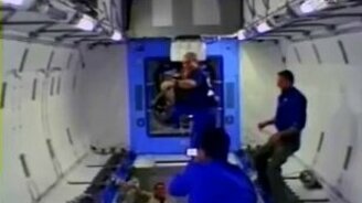 Если в невесомости не за что ухватиться - смотреть видео (0:40)