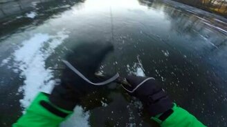 Зимний любительский аттракцион - смотреть видео (0:36)