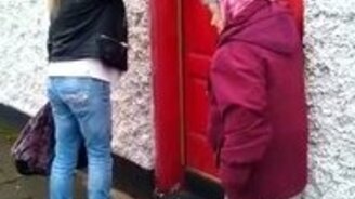 Бабушка-хулиганка - смотреть видео (0:36)