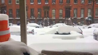 Снежный шторм в Бруклине - смотреть видео (0:21)