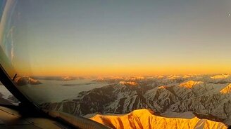 Полёт выше гор и облаков - смотреть видео (4:12)