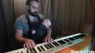 Папа укладывает сына спать - смотреть видео (3:01)