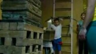 Прыгнул выше своей головы - смотреть видео (0:16)