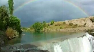 Радуга и водопад - смотреть видео (0:21)