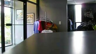 Снежный человек в магазине - смотреть видео (0:27)