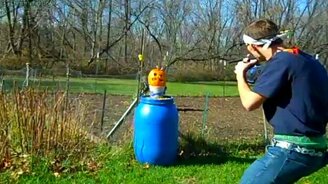 Целимся в тыкву - смотреть видео (1:17)