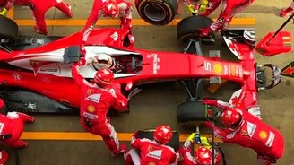 Замедленный пит-стоп - смотреть видео (0:30)