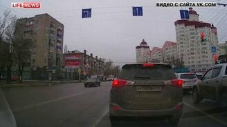 Опасный дрифт посреди города - смотреть видео (0:23)