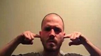 Прокалываем уши - смотреть видео (0:25)