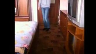 Пинок под зад - лекарство против беса - смотреть видео (0:50)