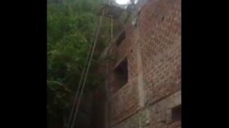 Строительный кран из подручных материалов - смотреть видео (0:39)