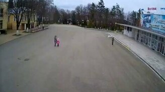 Унесло крышу ураганом - смотреть видео (0:52)