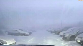 Молния во время снегопада - смотреть видео (0:15)