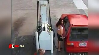 Авария на заправке - смотреть видео (0:34)