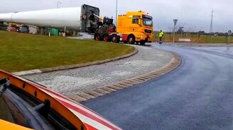 Перевозка детали ветрогенератора - смотреть видео (2:15)