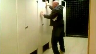 Туалет-зоопарк - смотреть видео (0:55)