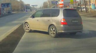 Он будто хотел его подбить - смотреть видео (0:40)