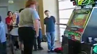 Толстяк топтун - смотреть видео (0:37)