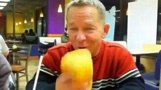 Человек-крутилка - смотреть видео (0:25)