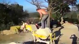 Сломалась бетономешалка? - смотреть видео (0:16)