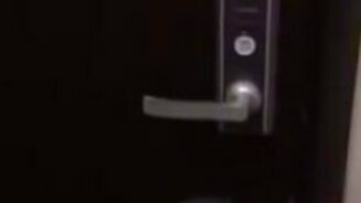 Альтернативный метод открывания двери - смотреть видео (0:30)