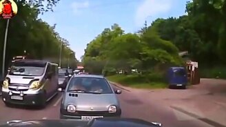 Девушки и женщины за рулём - смотреть видео (3:55)