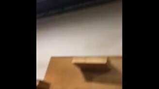 Мастер метания бутылки с водой - смотреть видео (3:21)