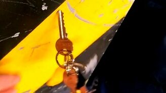 Электромагнитное поле возле электролизера - смотреть видео (0:26)