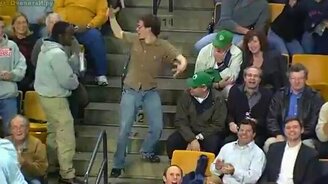 Безумец фанат - смотреть видео (2:02)